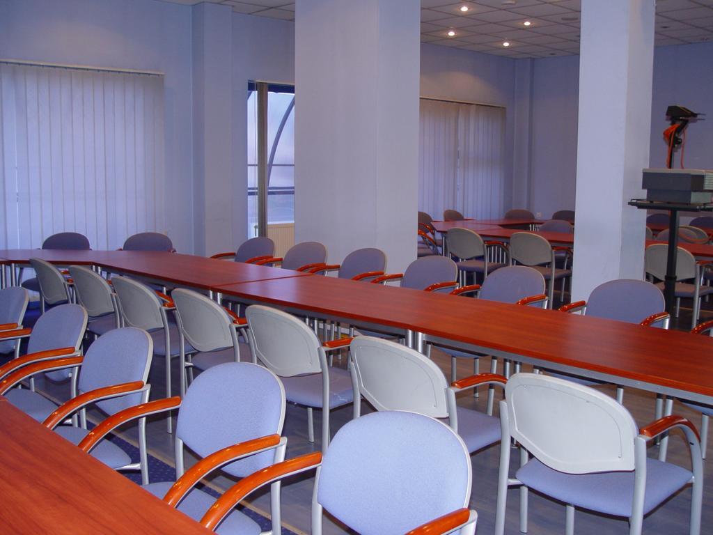 Hotel 222 Poznań Buitenkant foto