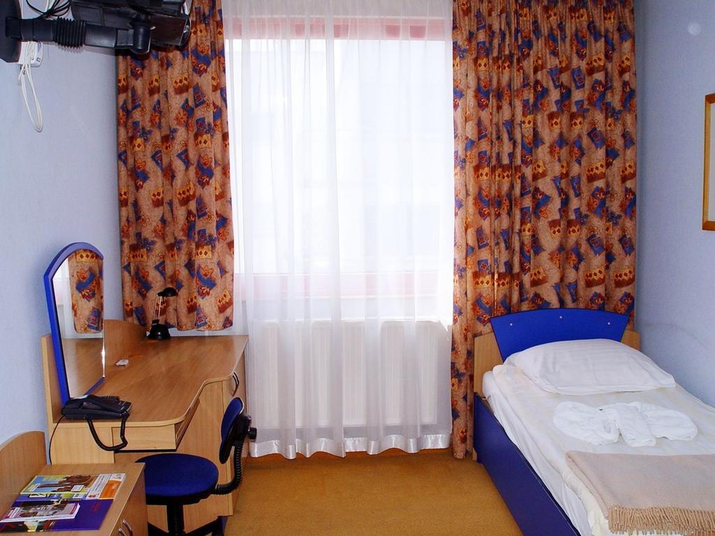 Hotel 222 Poznań Buitenkant foto