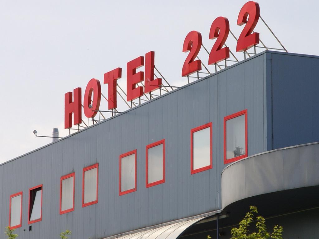 Hotel 222 Poznań Buitenkant foto